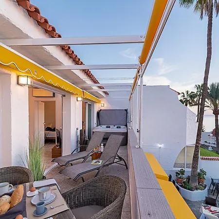 Luxury Apartment, Sea Views, Jacuzzi And Sauna. * Моган